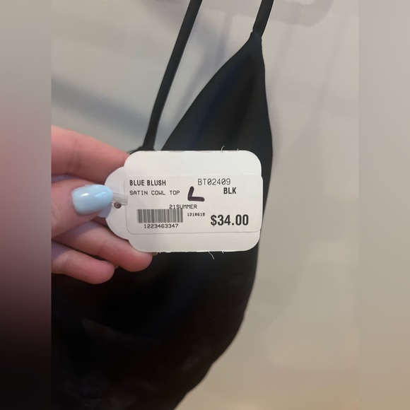 satin tie top tags on - Picture 2 of 3